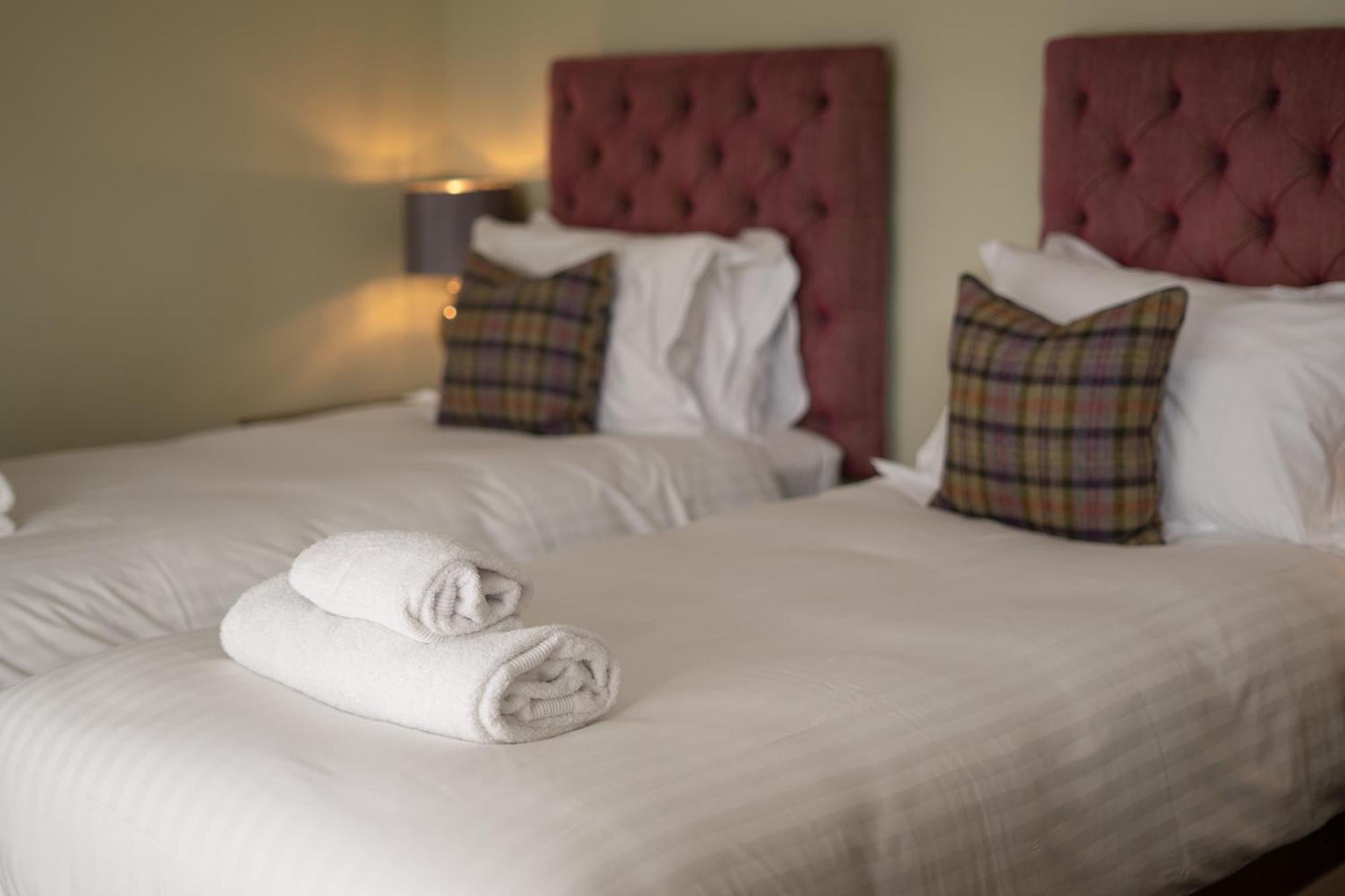 The Thomas Lord Hotel West Meon Екстериор снимка