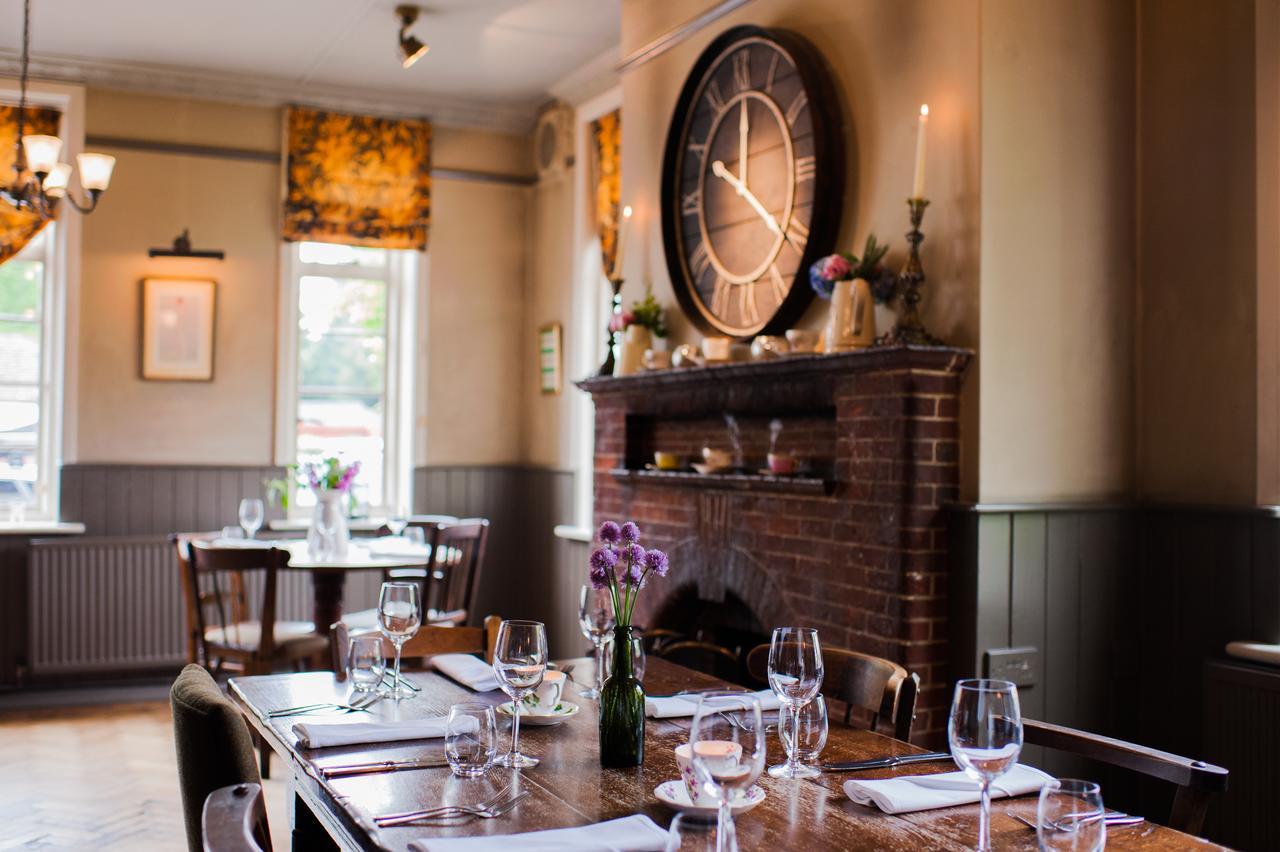The Thomas Lord Hotel West Meon Екстериор снимка